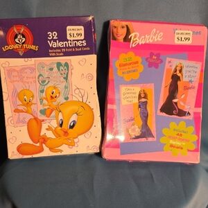 Looney Tunes and Barbie Kids Valentine Card Set